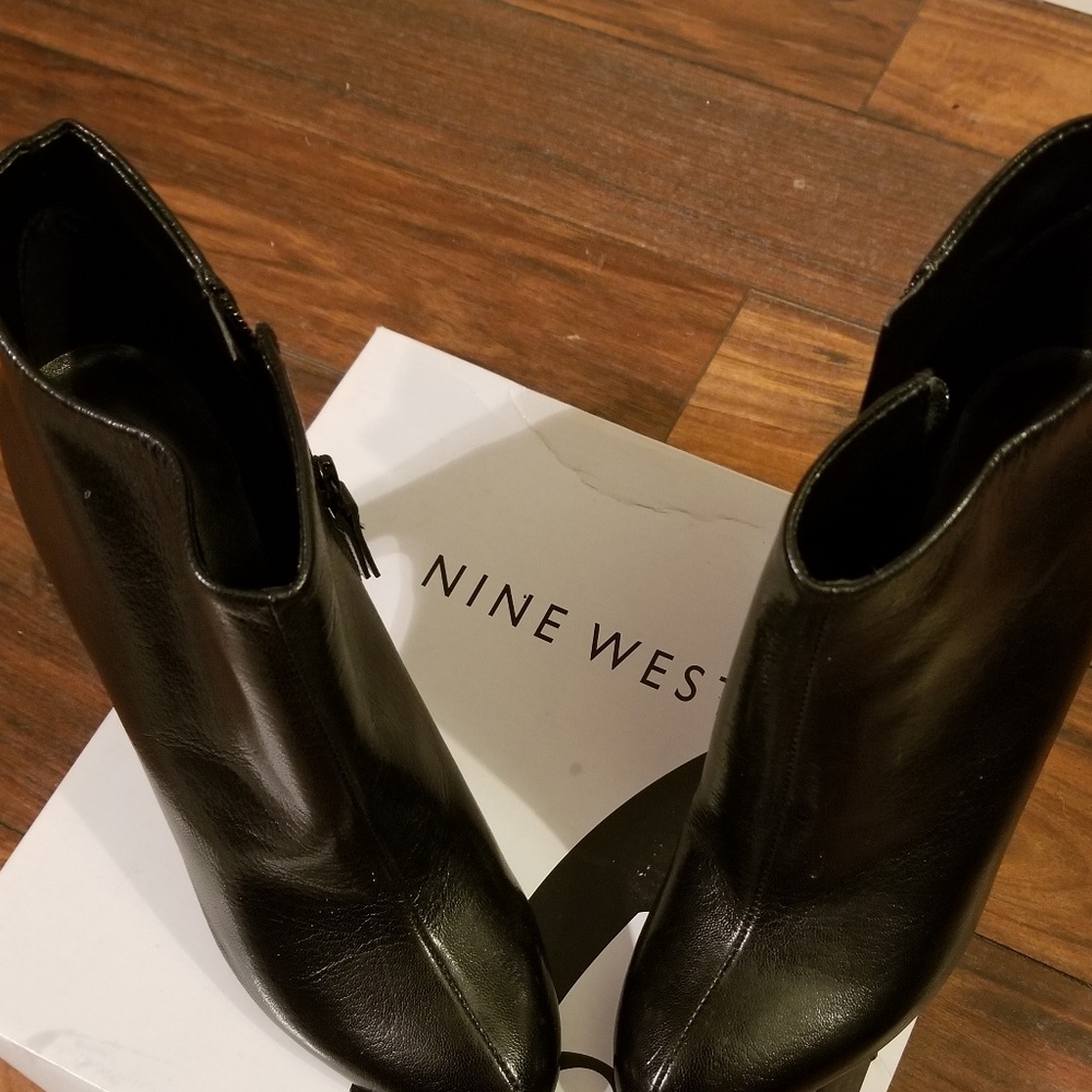 Nine west booties - Picture 1 of 4